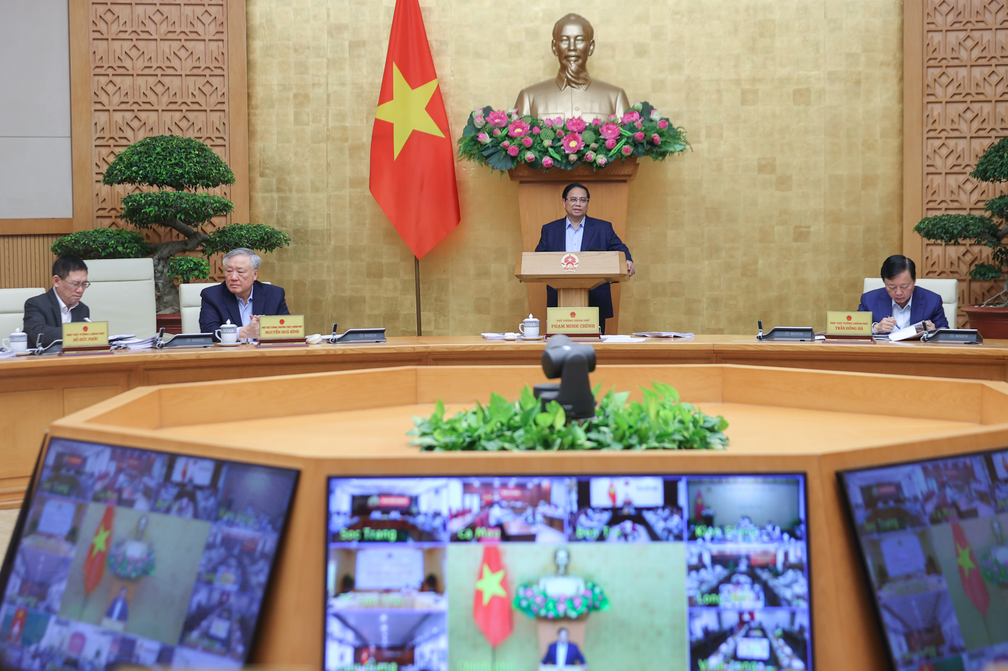 Thủ tướng Phạm Minh Ch&iacute;nh chủ tr&igrave; phi&ecirc;n họpẢnh: Nhật Bắc