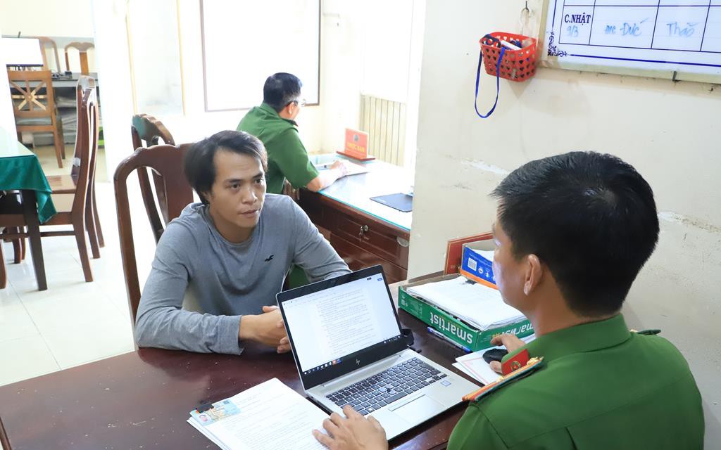 Bất ngờ “lý lịch” đối tượng “‘hổ báo” đánh người sau va 
chạm giao thông”