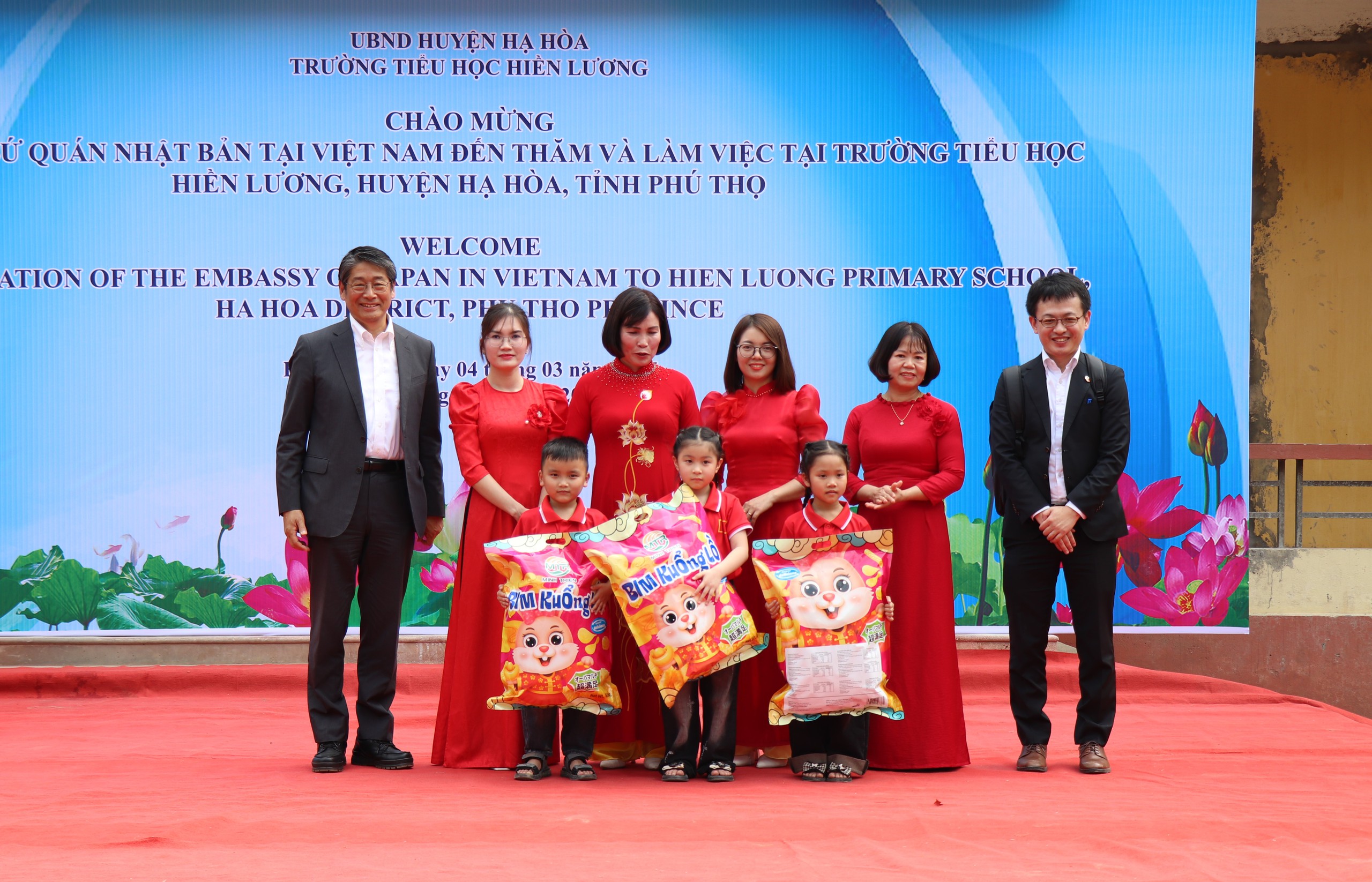 Nhật Bản t&agrave;i trợ hơn 80 tỉ đồng r&agrave; ph&aacute; bom m&igrave;n, x&acirc;y trường, hỗ trợ đổi mới s&aacute;ng tạo- Ảnh 8.