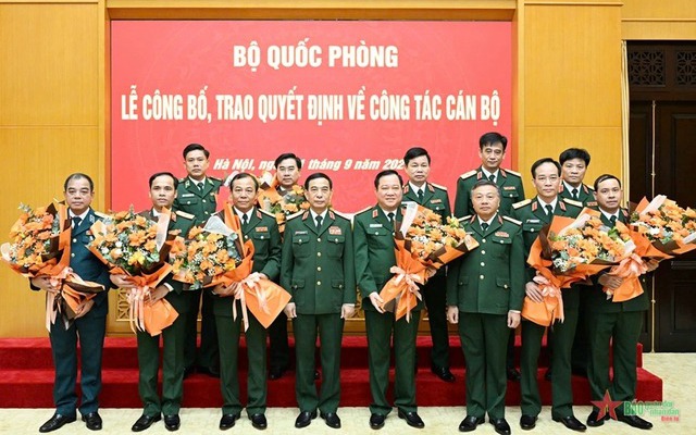 Sĩ quan quân đội được xét thăng quân hàm cấp tướng vượt bậc, trước thời hạn khi nào?
