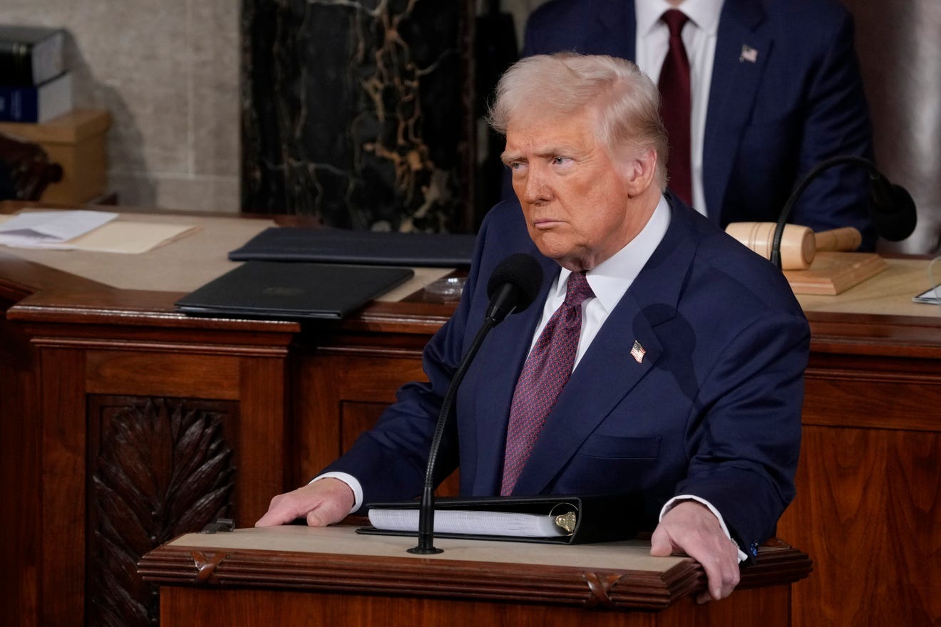 Tổng thống Donald Trump ph&aacute;t biểu trước quốc hội Mỹ ng&agrave;y 4-3. Ảnh: USA Today
