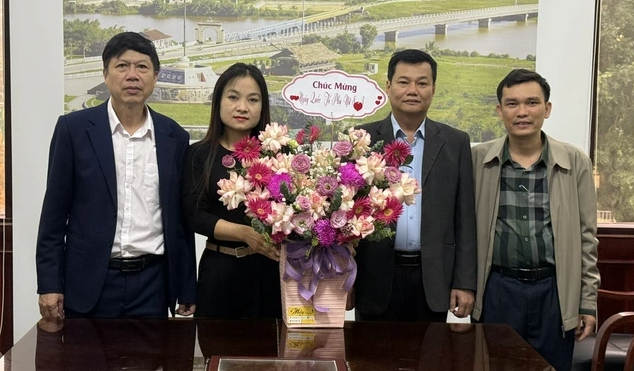 Đề nghị dừng bổ nhiệm gi&aacute;m đốc v&igrave; trụ sở vắng hoe trong giờ h&agrave;nh ch&iacute;nh- Ảnh 1.