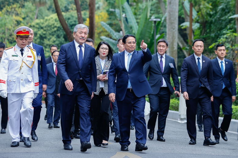 Thủ tướng Phạm Minh Ch&iacute;nh chủ tr&igrave; lễ đ&oacute;n ch&iacute;nh thức Thủ tướng Kyrgyzstan- Ảnh 6.