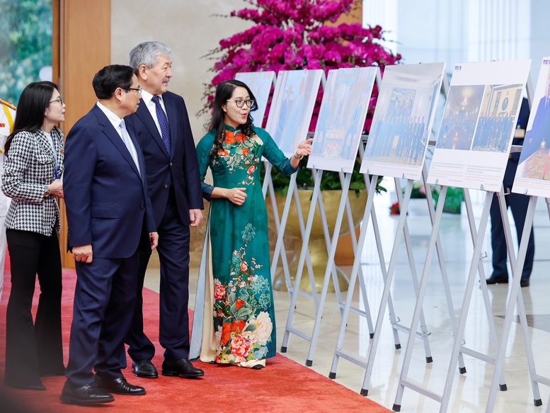 Thủ tướng Phạm Minh Ch&iacute;nh chủ tr&igrave; lễ đ&oacute;n ch&iacute;nh thức Thủ tướng Kyrgyzstan- Ảnh 7.