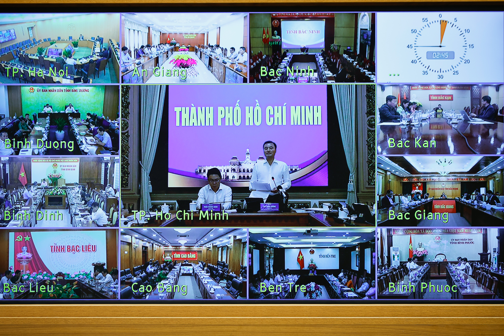 Thủ tướng y&ecirc;u cầu cắt giảm &iacute;t nhất 30% thủ tục h&agrave;nh ch&iacute;nh li&ecirc;n quan nh&agrave; ở x&atilde; hội- Ảnh 2.