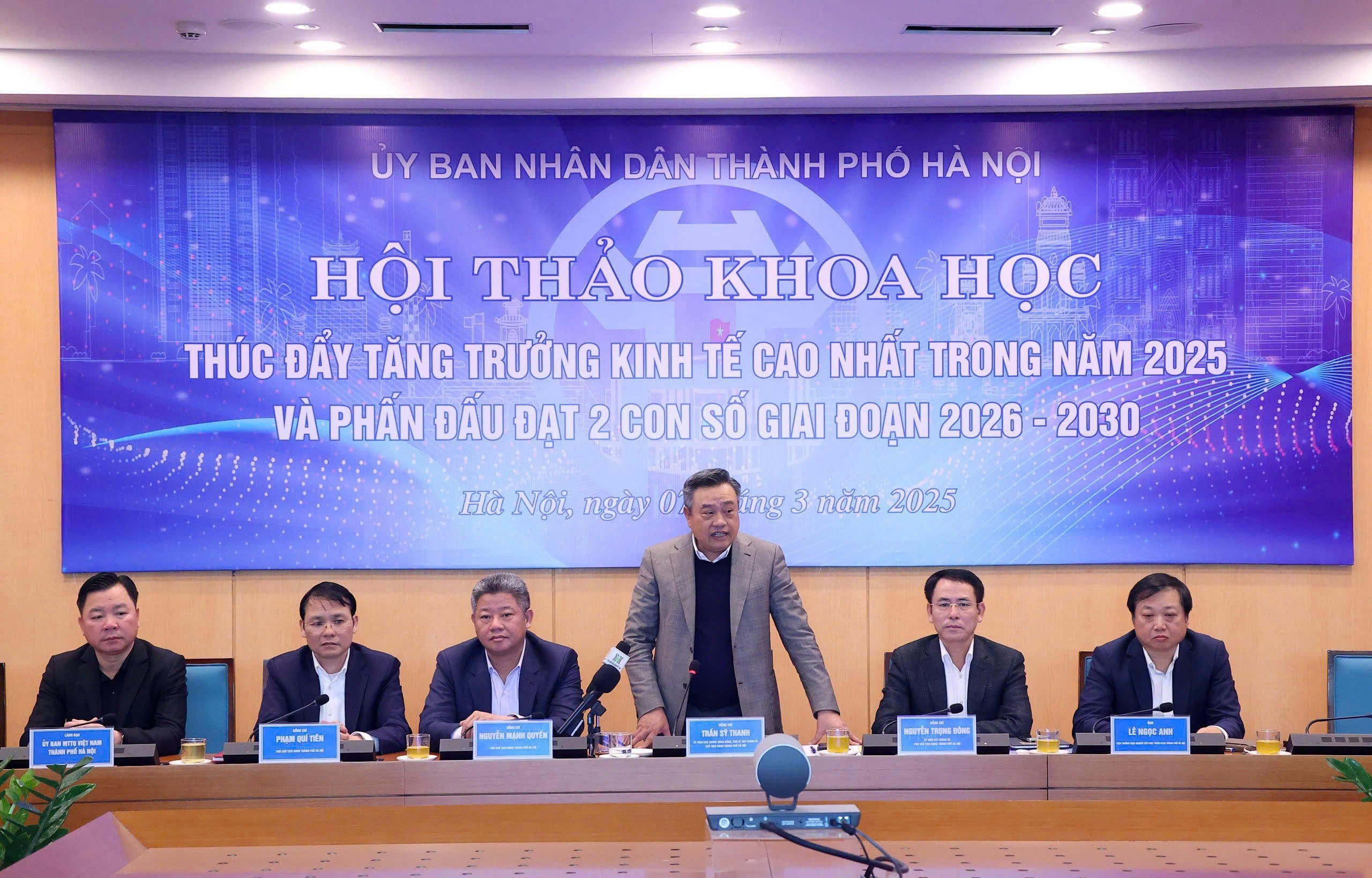 Chủ tịch H&agrave; Nội Trần Sỹ Thanh: Quyết t&acirc;m đạt mục ti&ecirc;u tăng trưởng 8% trong năm 2025- Ảnh 1.