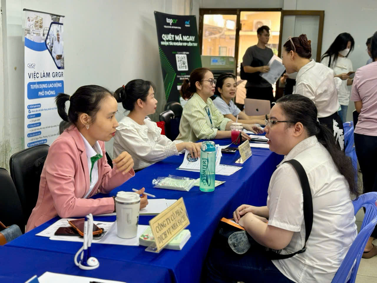 Nhảy việc thời nay: "Ván cược" cuộc đời hay bước tiến sự nghiệp?- Ảnh 1.