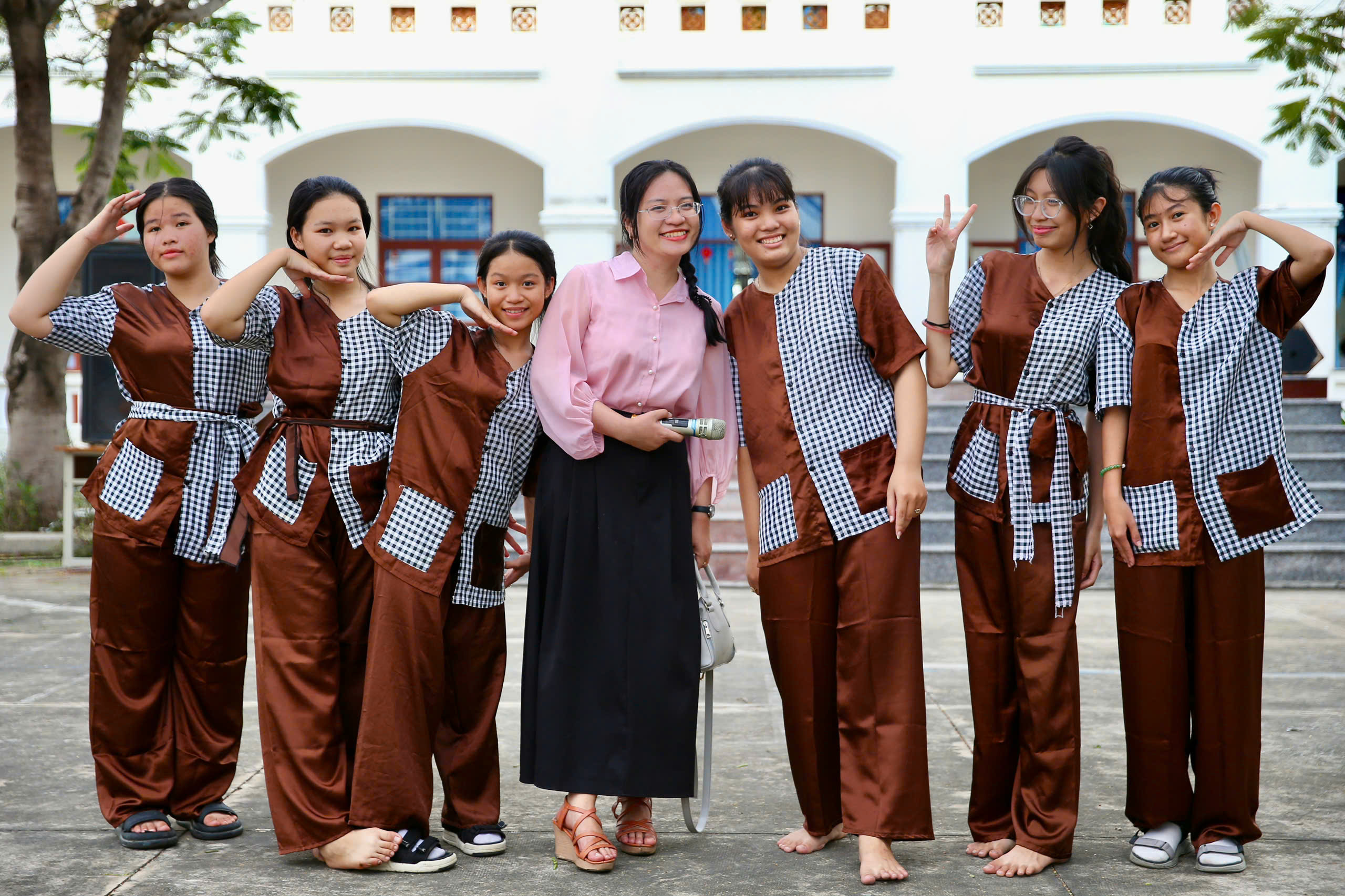 Khai mạc &ldquo;Đưa trường học đến th&iacute; sinh&rdquo; 2025: Th&ocirc;ng tin &ldquo;hot&rdquo; về tuyển sinh, hướng nghiệp- Ảnh 1.