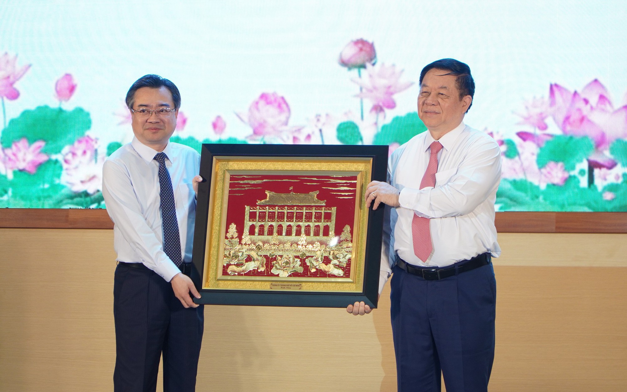 Sắp xếp tổ chức bộ máy nhằm đưa chính quyền về gần hơn với nhân dân
