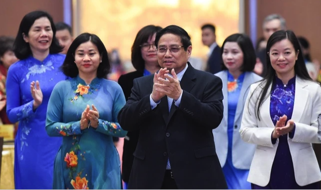 Thủ tướng gặp mặt c&aacute;c nữ Anh h&ugrave;ng, nh&agrave; khoa học nữ- Ảnh 1.