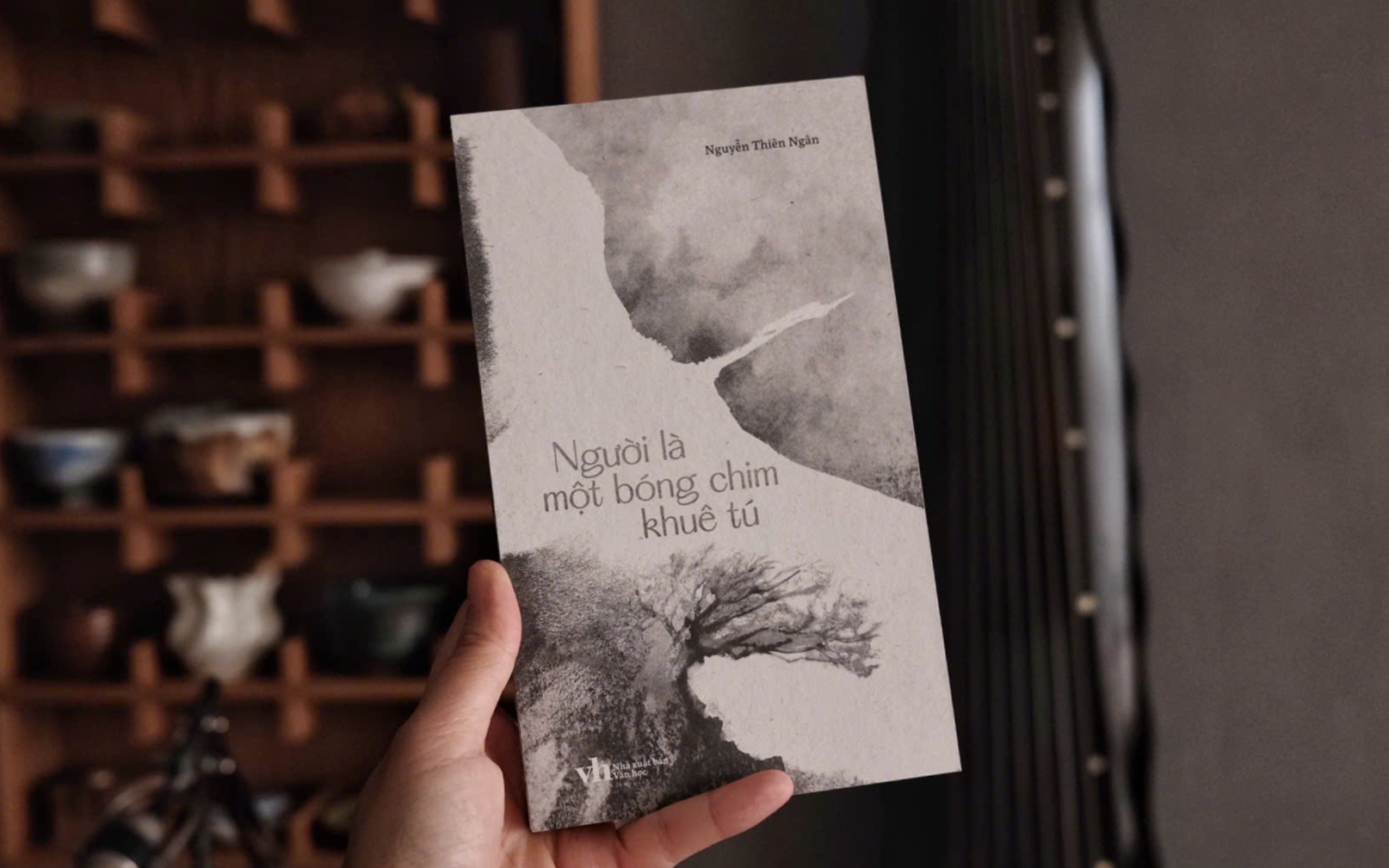 Nguyễn Thiên Ngân tái ngộ độc giả với “Người là một bóng chim khuê tú”