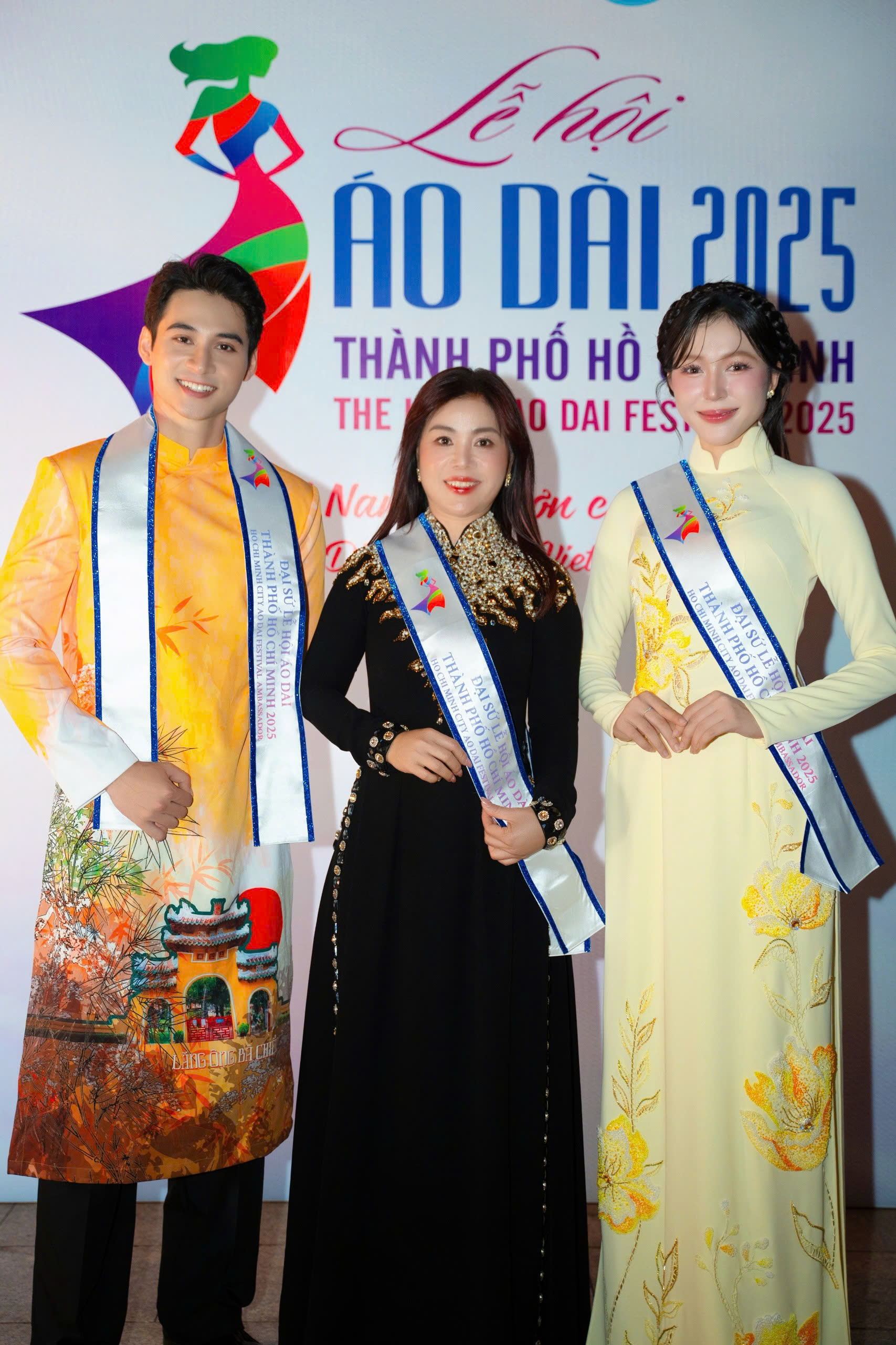 "Đại sứ" Phạm Kim Nhung với khát vọng đưa áo dài ra thế giới
- Ảnh 2.