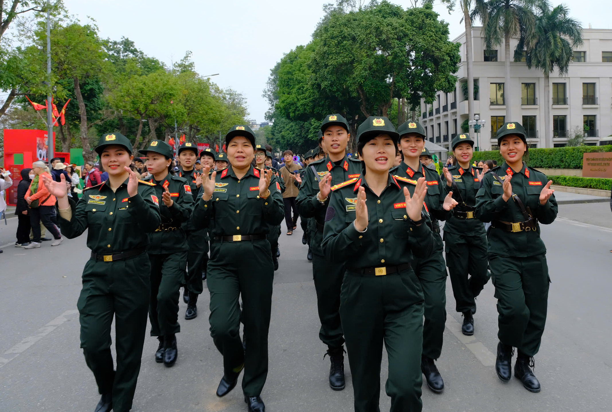 C&aacute;c nữ sĩ quan xinh đẹp Đơn vị Cảnh s&aacute;t G&igrave;n giữ h&ograve;a b&igrave;nh số 1 Việt Nam- Ảnh 8.