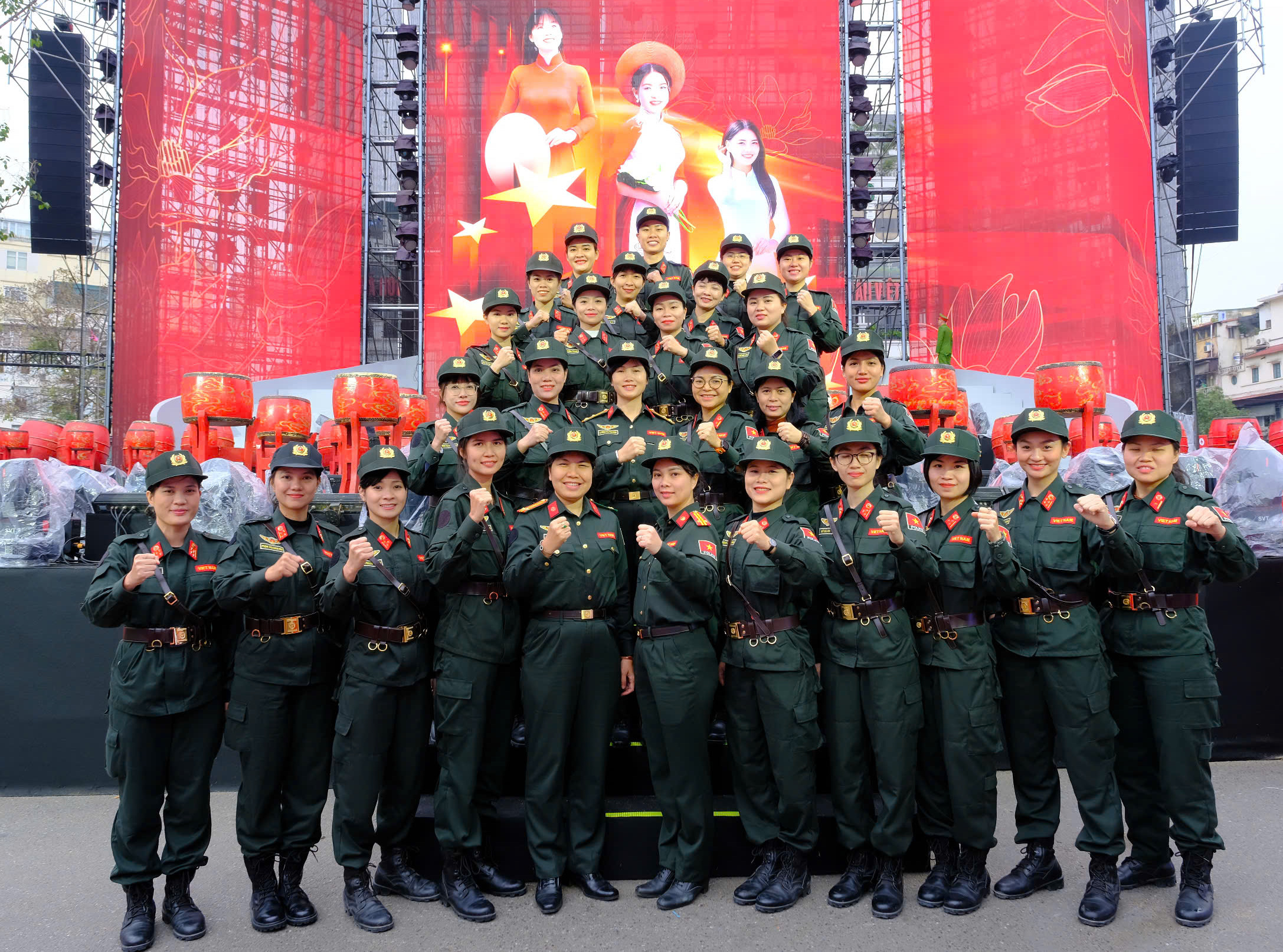 C&aacute;c nữ sĩ quan xinh đẹp Đơn vị Cảnh s&aacute;t G&igrave;n giữ h&ograve;a b&igrave;nh số 1 Việt Nam- Ảnh 14.