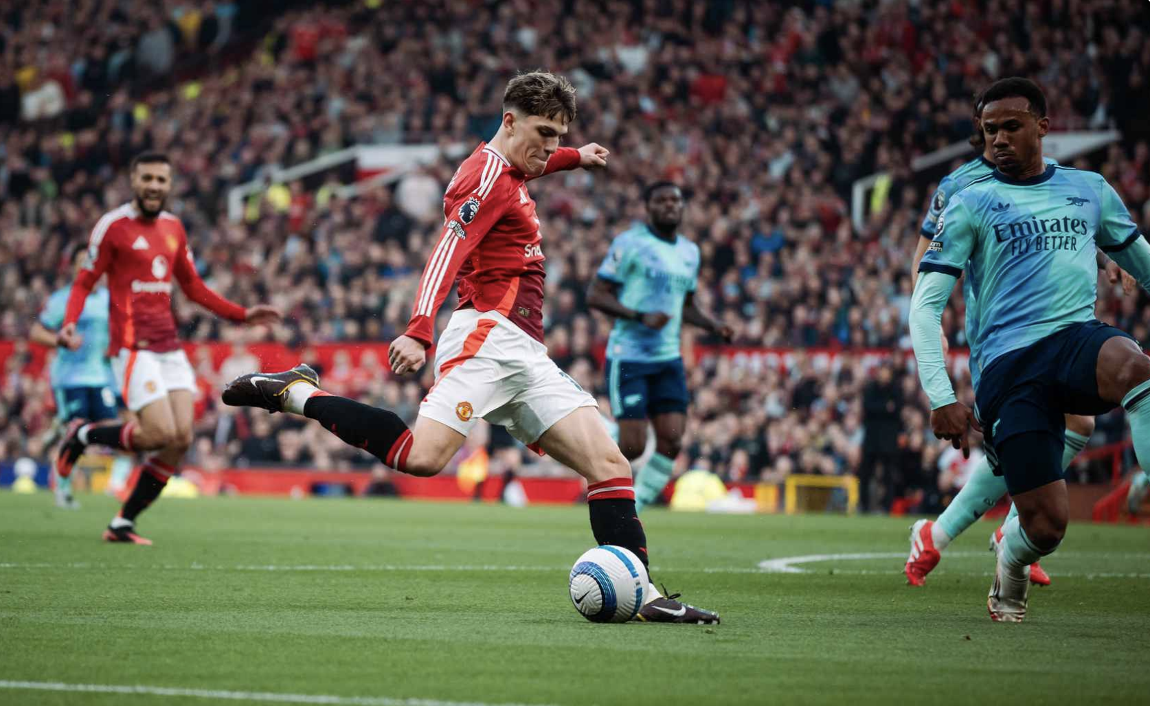 Bruno Fernandes lập si&ecirc;u phẩm, Man United bị Arsenal n&iacute;u ch&acirc;n ở đại chiến- Ảnh 1.