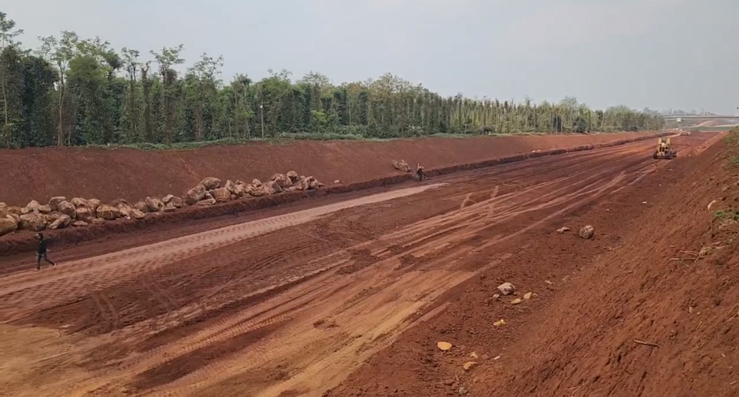 Một nhà thầu thi công cao tốc Khánh Hoà - Buôn Ma Thuột chậm tiến độ 25%- Ảnh 4.