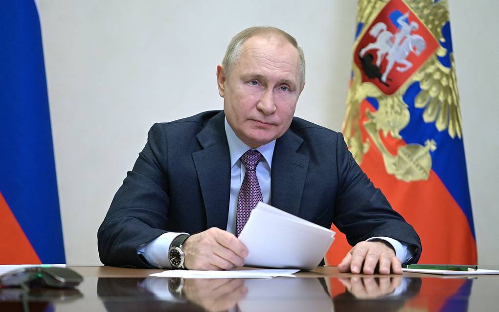 Tổng thống Vladimir Putin ký sắc lệnh mới về nghĩa vụ quân sự