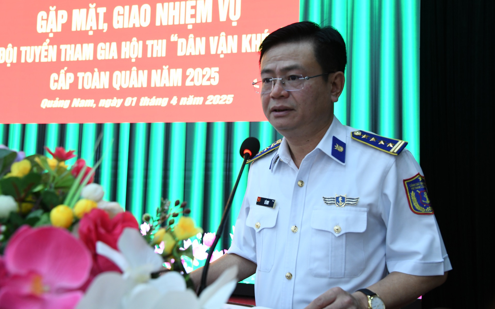 Chính ủy Vùng Cảnh sát biển 2 giao nhiệm vụ cho đội tuyển thi “Dân vận khéo”