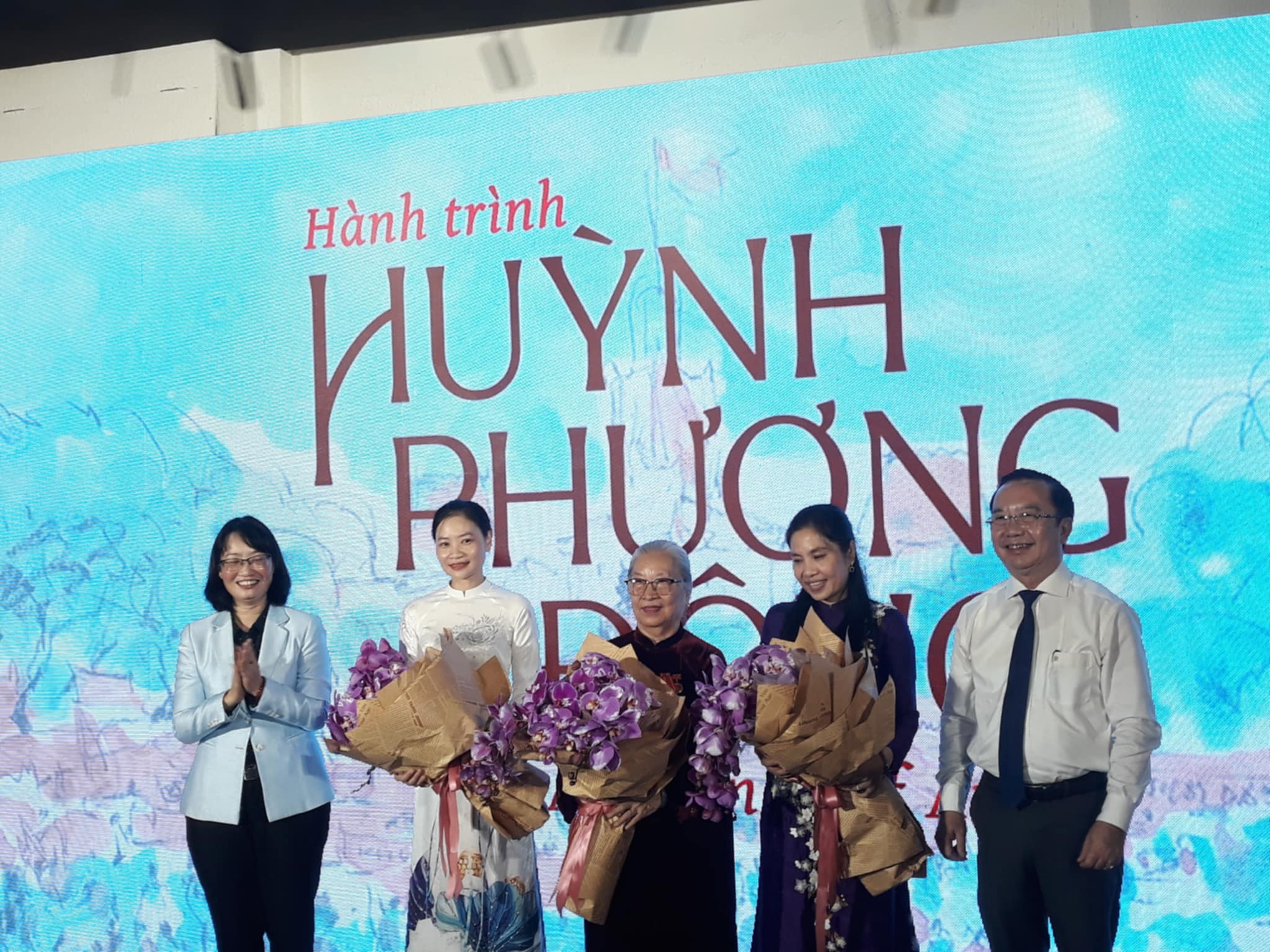 Triển lãm tranh "Hành trình Huỳnh Phương Đông" - Ảnh 2.