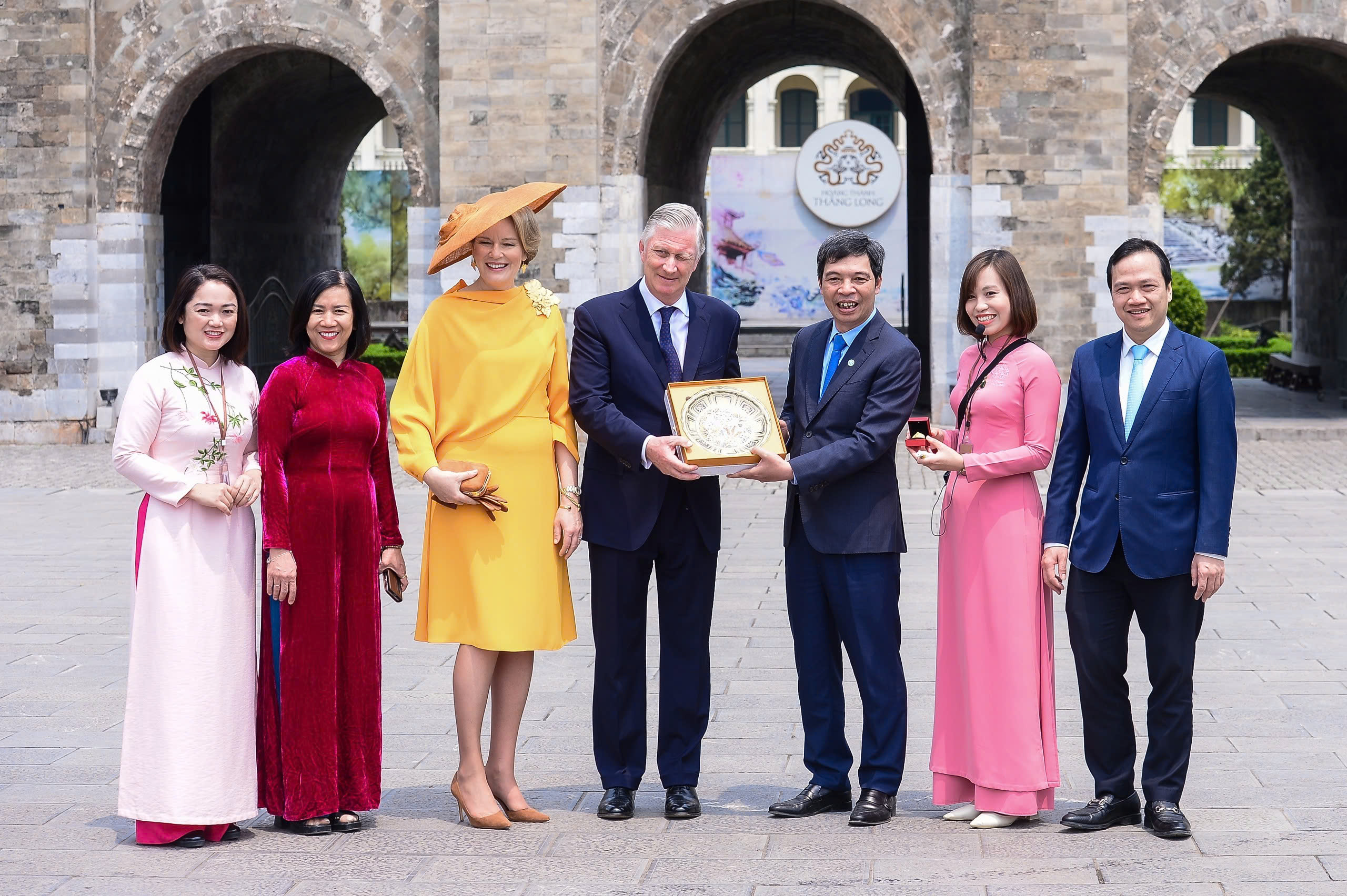 Chủ tịch nước Lương Cường và Nhà Vua Philippe tham quan Hoàng thành Thăng Long- Ảnh 11.