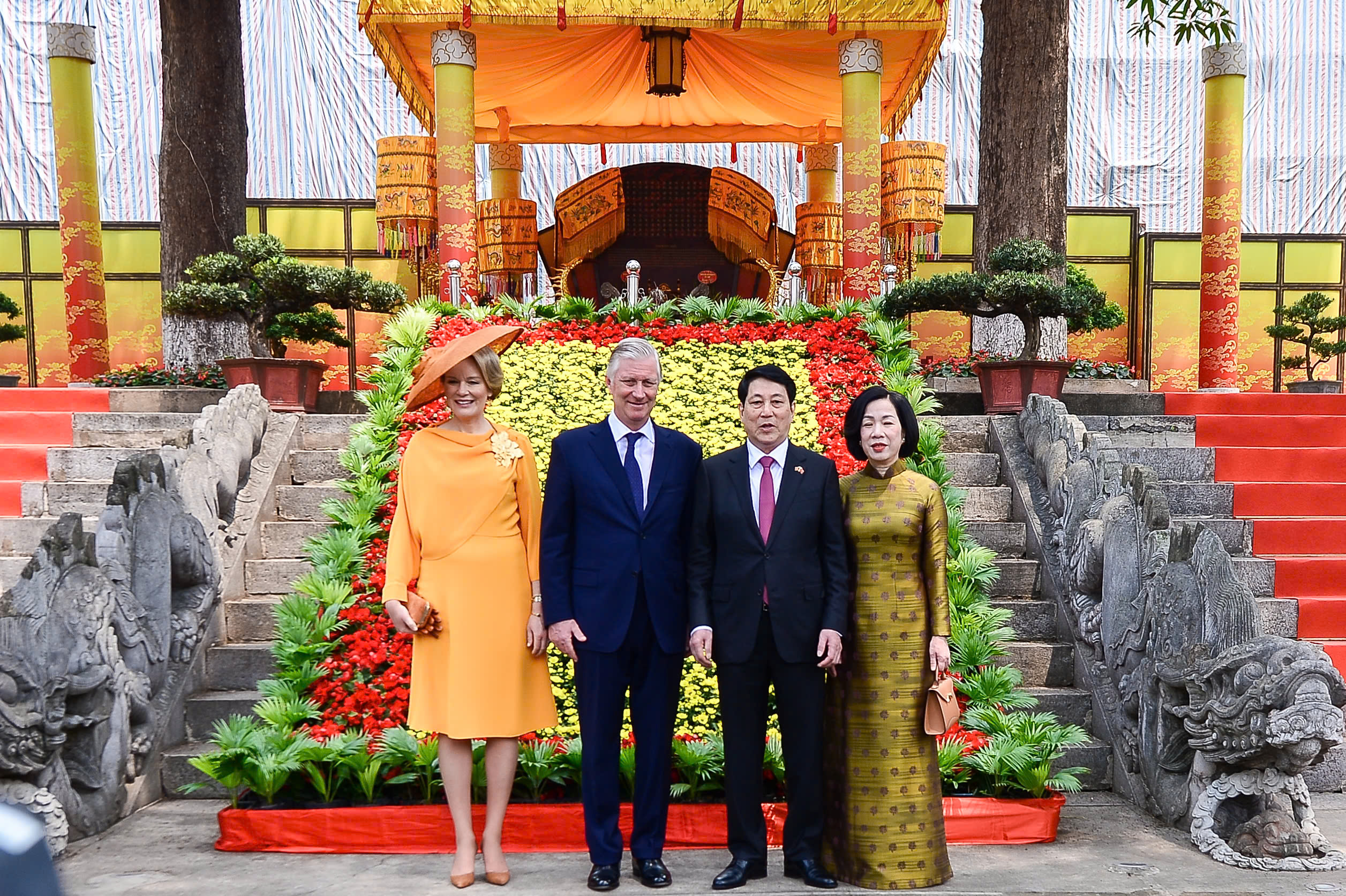 Chủ tịch nước Lương Cường và Nhà Vua Philippe tham quan Hoàng thành Thăng Long- Ảnh 1.