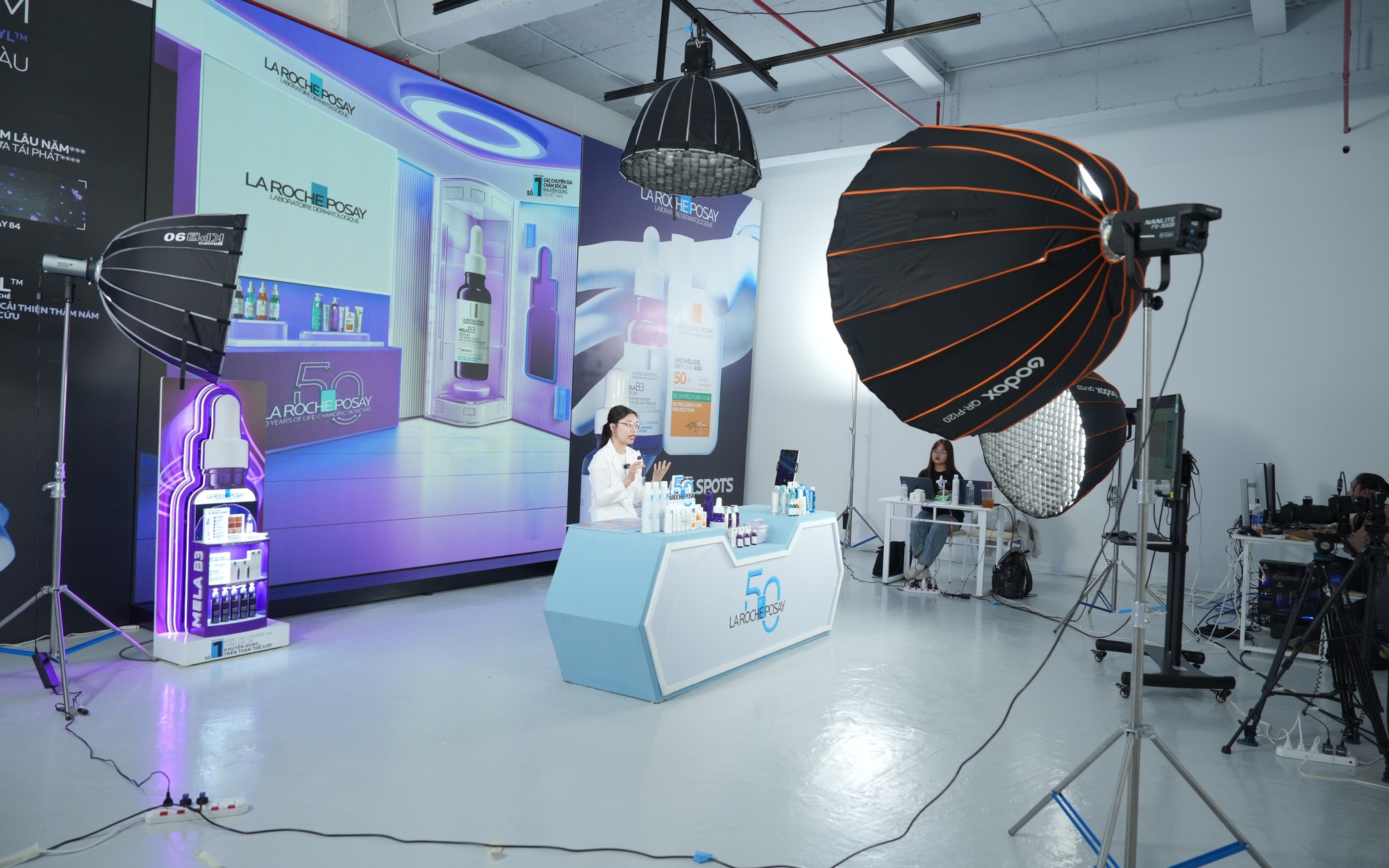 Lần đầu tiên Việt Nam có "Nhà máy Livestream" hoạt động 24/7