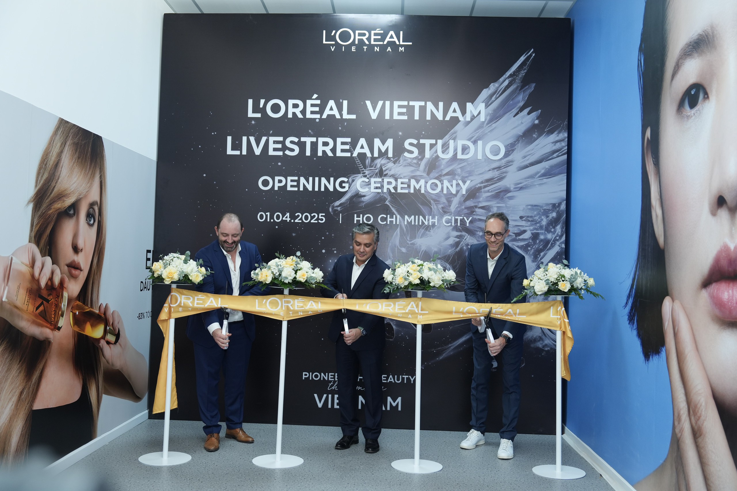 Lần đầu tiên Việt Nam có "Nhà máy Livestream" hoạt động 24/7- Ảnh 1.