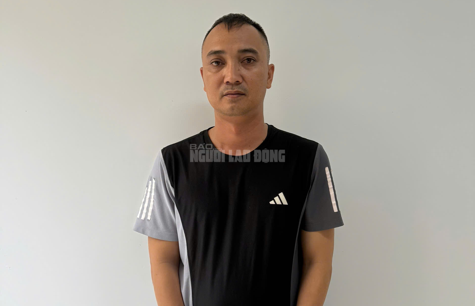 Danh tính tài xế ô tô ở Bình Dương dùng gậy đánh tới tấp người đi xe máy- Ảnh 1.