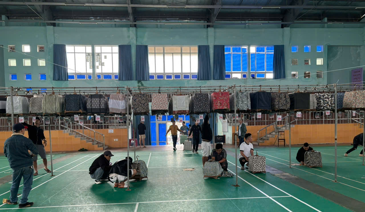 Cho mượn nhà thi đấu nhưng "không hề biết" hội thi chim chào mào "chui"?- Ảnh 1.