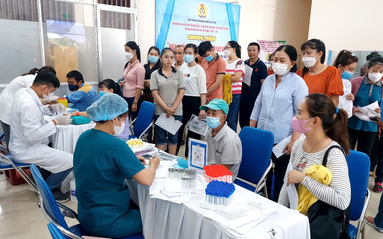 Mắc bệnh gì người lao động được hưởng BHYT 100%?