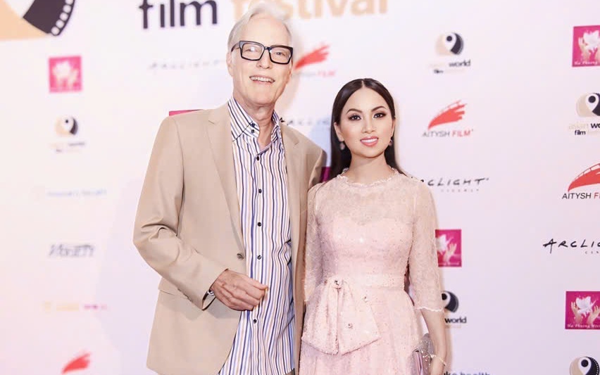 Hà Phương kể kỷ niệm về "cha Ralph" Richard Chamberlain