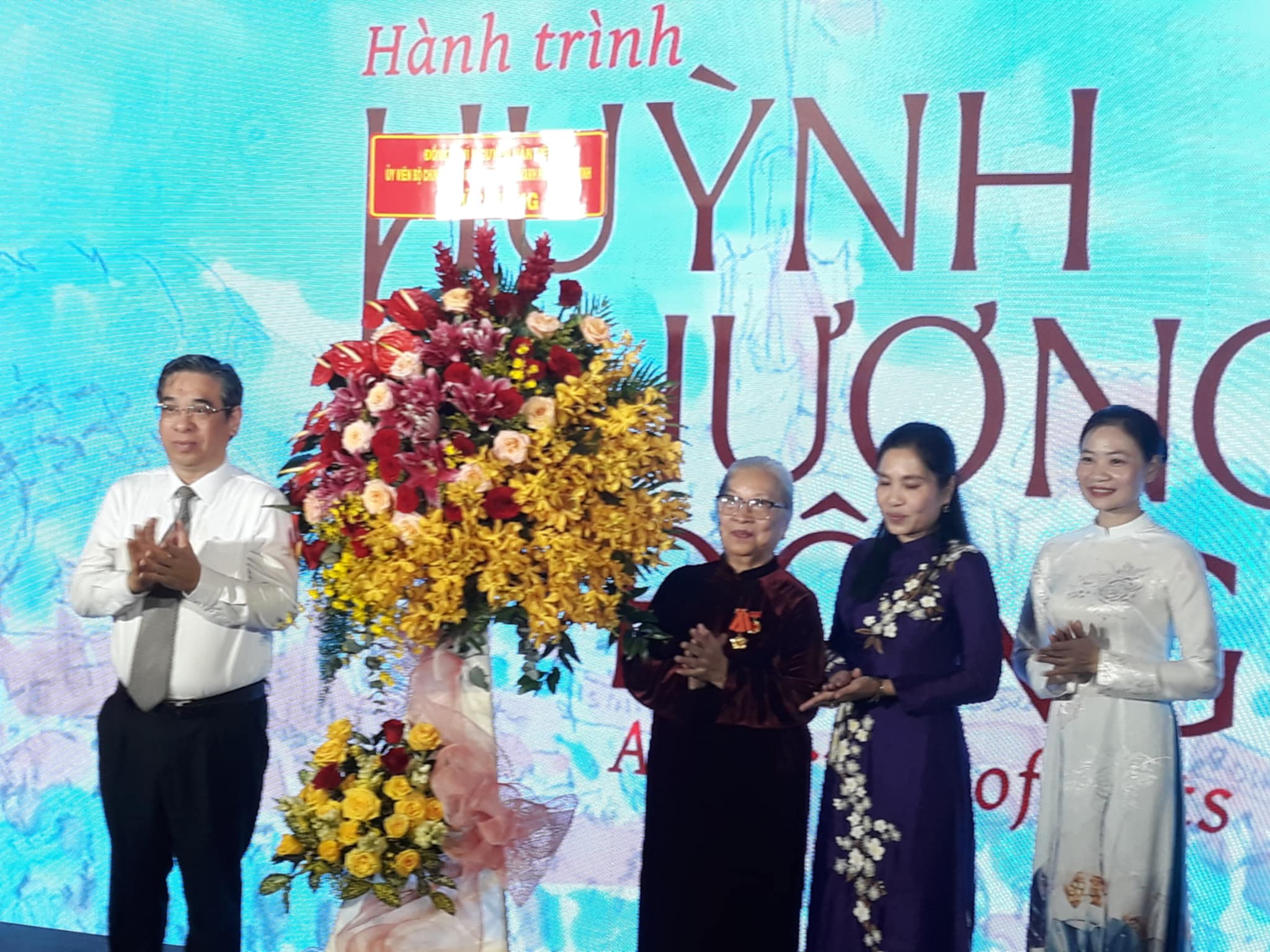 Triển lãm tranh "Hành trình Huỳnh Phương Đông" - Ảnh 3.