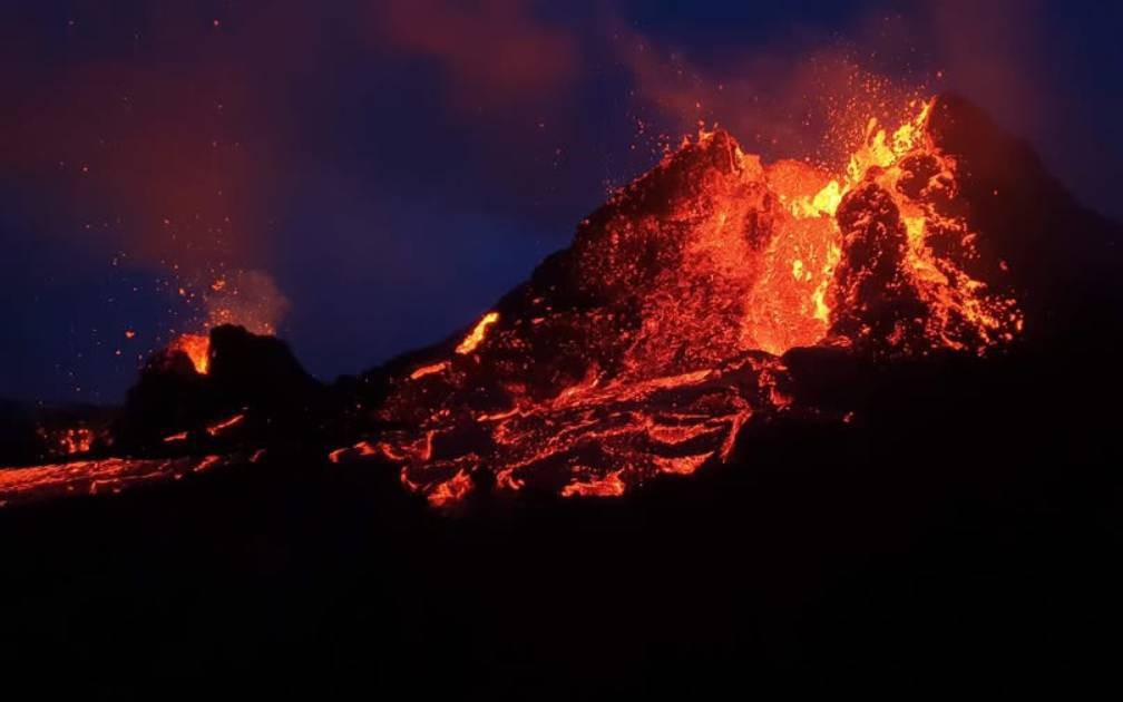 Iceland hứng chịu hàng trăm trận động đất nhỏ, báo hiệu cơn thịnh nộ lớn