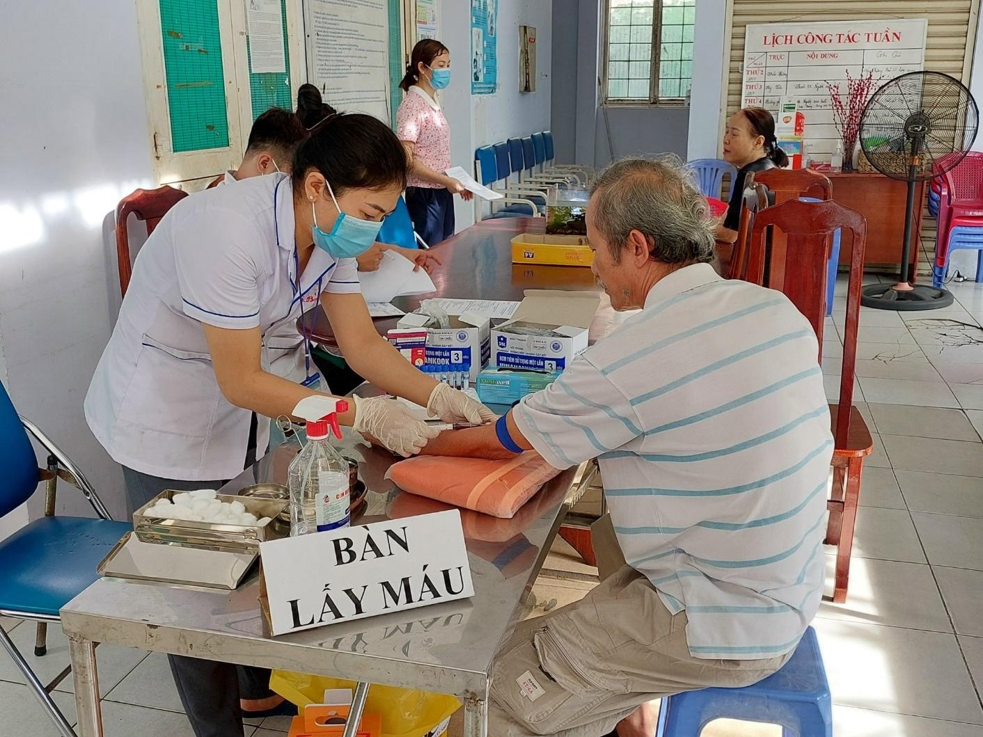 Th&ecirc;m 35.000 người cao tuổi mỗi năm, tốc độ gi&agrave; h&oacute;a d&acirc;n số tại TP HCM diễn ra rất nhanh- Ảnh 1.