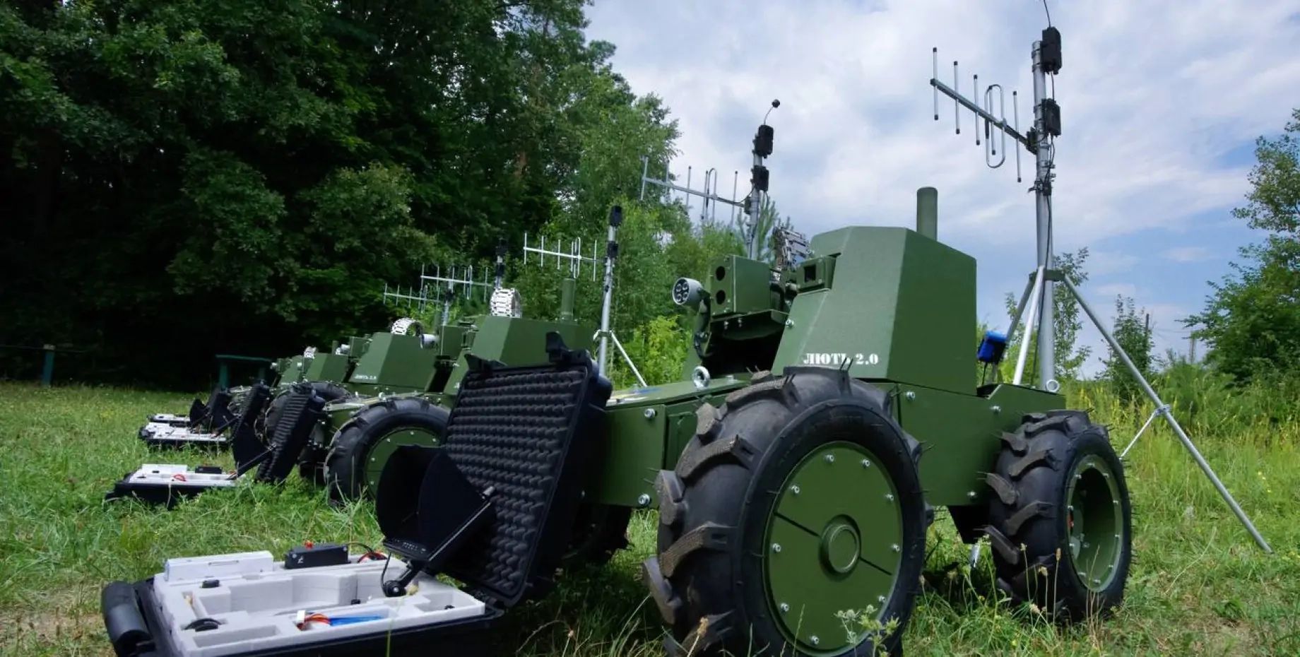 Điểm nóng xung đột ngày 3-4: Ukraine sẽ cho 15.000 robot xung trận- Ảnh 1.