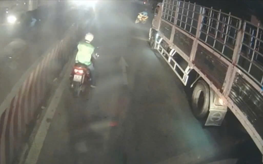 Người đàn ông tử vong do tai nạn giao thông, nghi bị truy đuổi