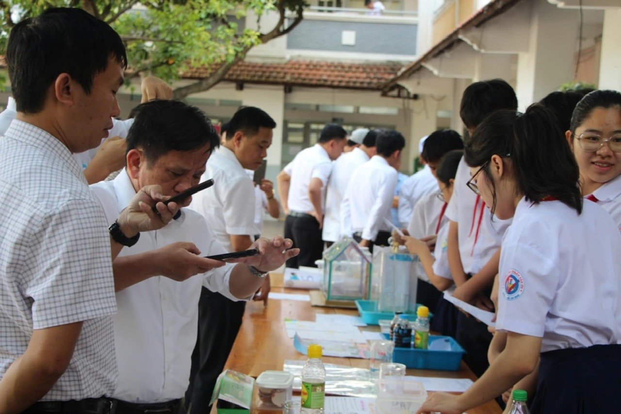 Đưa STEM vào môn khoa học tự nhiên giúp thầy và trò đều nhẹ nhàng khi tiếp cận- Ảnh 1.