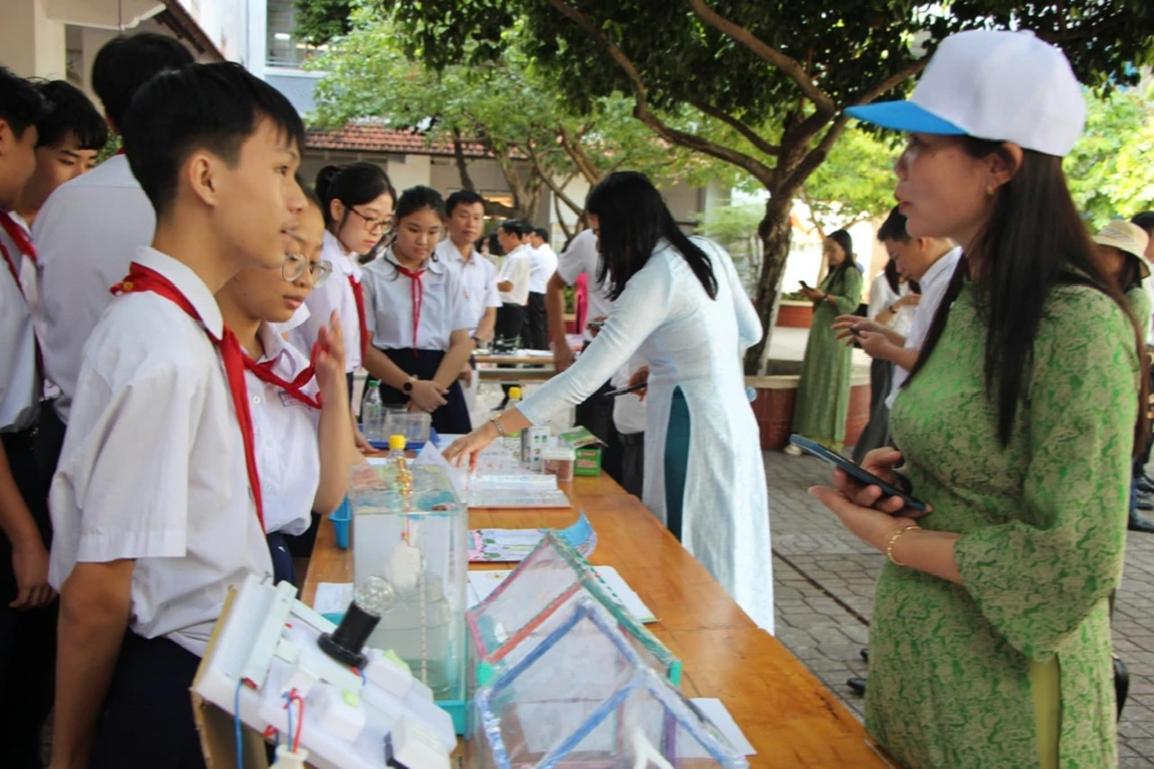 Đưa STEM vào môn khoa học tự nhiên giúp thầy và trò đều nhẹ nhàng khi tiếp cận- Ảnh 2.