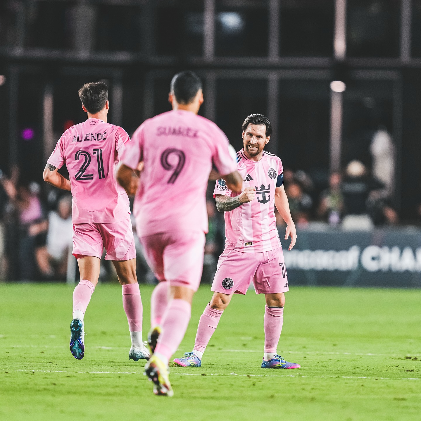 Messi lập c&uacute; đ&uacute;p, Inter Miami ngược d&ograve;ng v&agrave;o b&aacute;n kết ch&acirc;u lục- Ảnh 1.