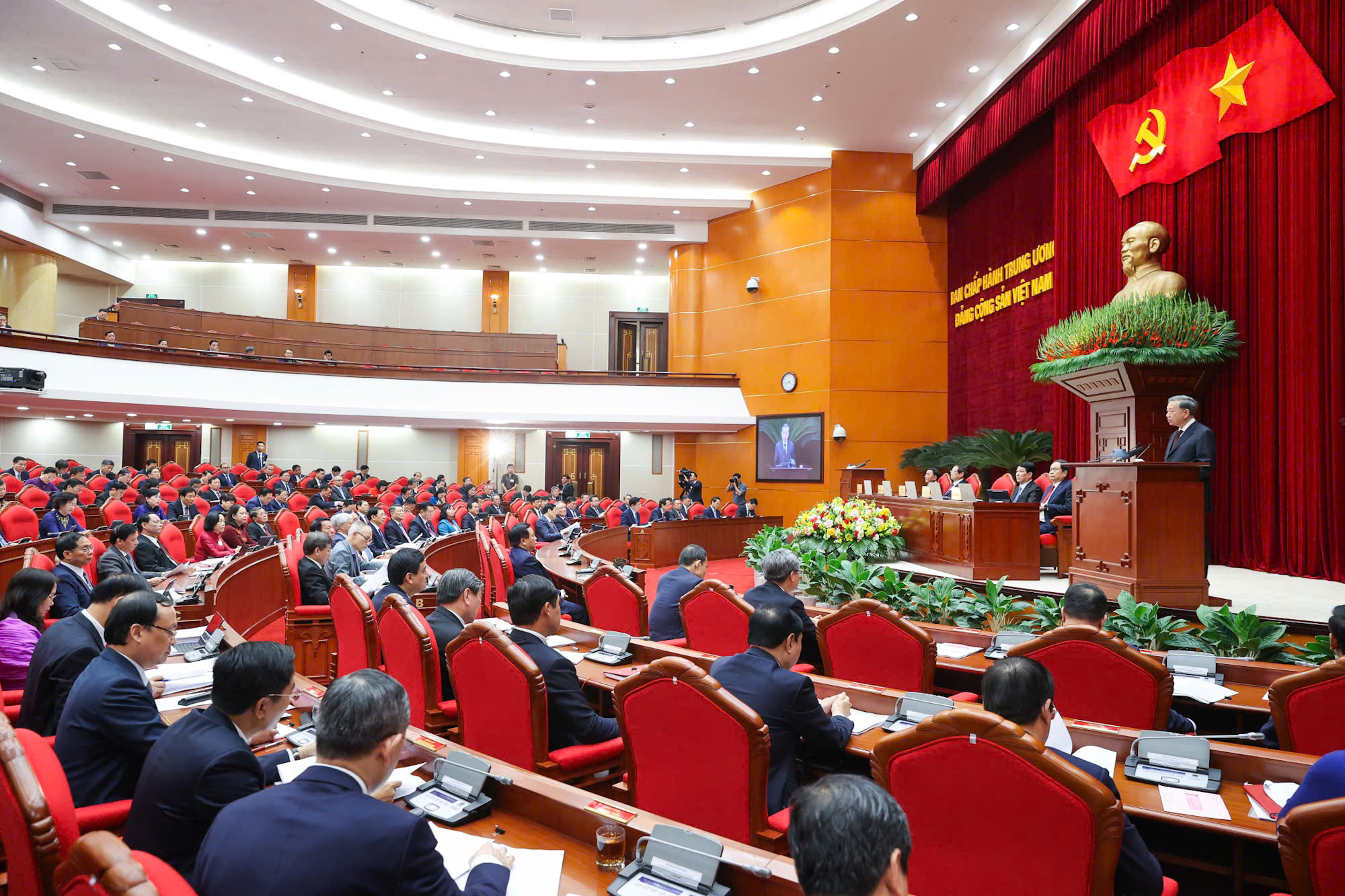 Tổng Bí thư: Rà soát, bổ sung công tác nhân sự khóa XIV phù hợp với mô hình tổ chức mới- Ảnh 1.
