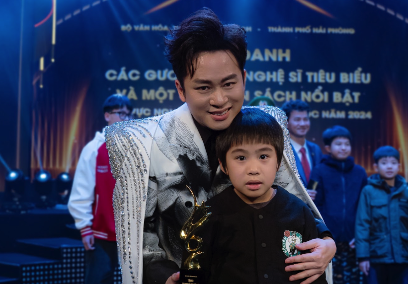 T&ugrave;ng Dương coi con ri&ecirc;ng hay con nu&ocirc;i đều như con đẻ- Ảnh 2.