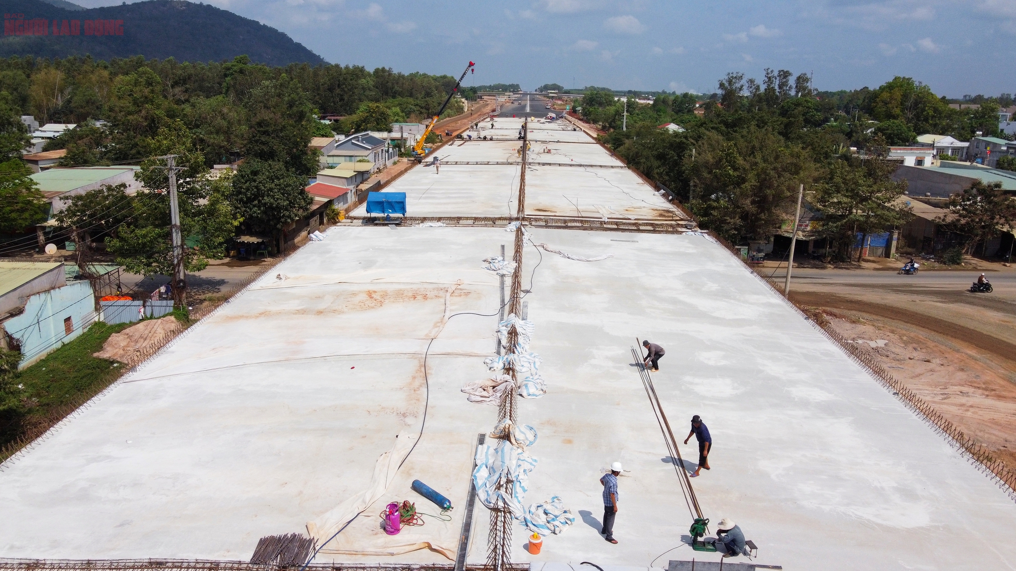 Cận cảnh 19,5 km đường cao tốc Biên Hòa - Vũng Tàu trước ngày thông xe kỹ thuật- Ảnh 8.