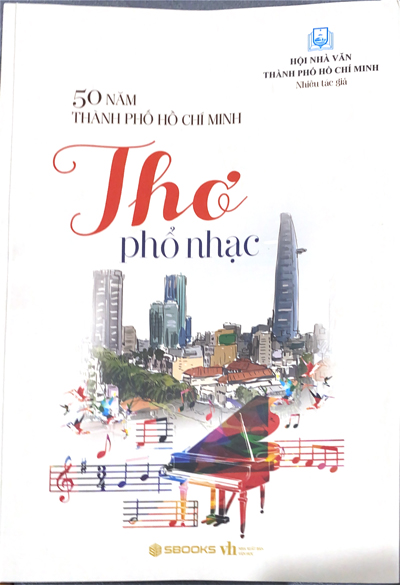 Bìa tập sách “Thơ phổ nhạc 50 TP HCM” Ảnh: HỘI NHÀ VĂN TP HCM