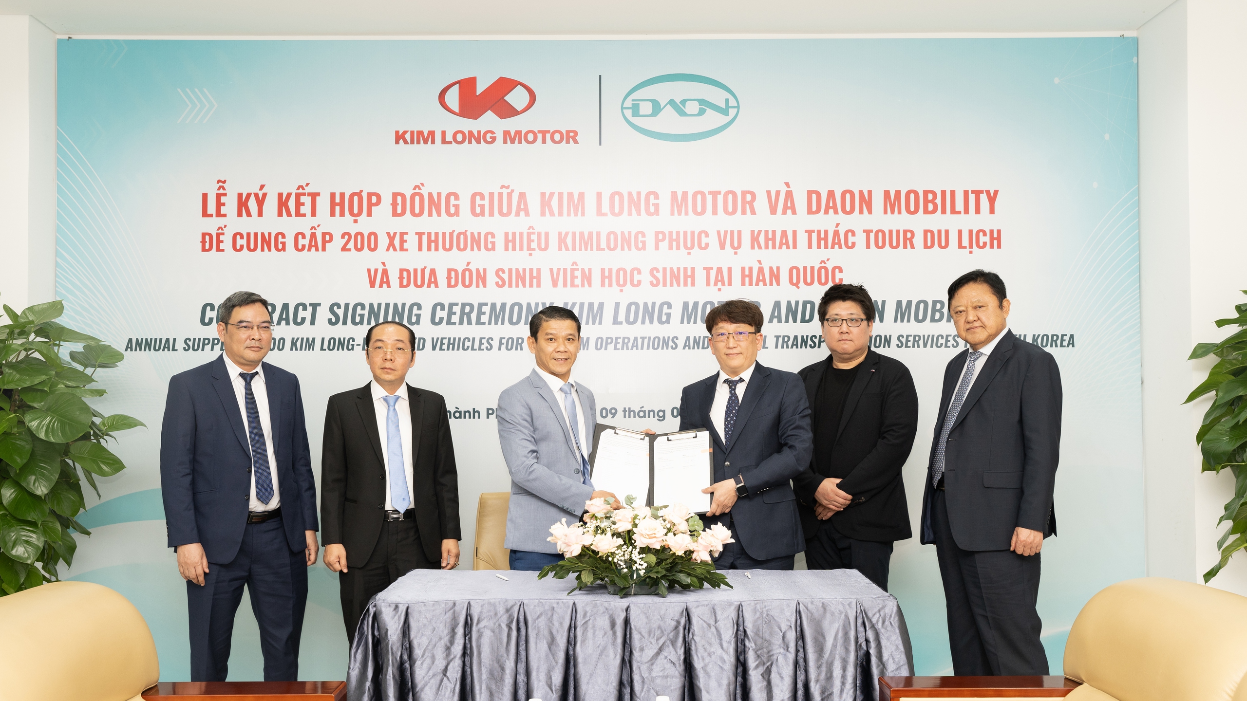 Cung cấp 200 xe bu&yacute;t điện Việt Nam khai th&aacute;c du lịch, đưa đ&oacute;n sinh vi&ecirc;n ở H&agrave;n Quốc- Ảnh 1.