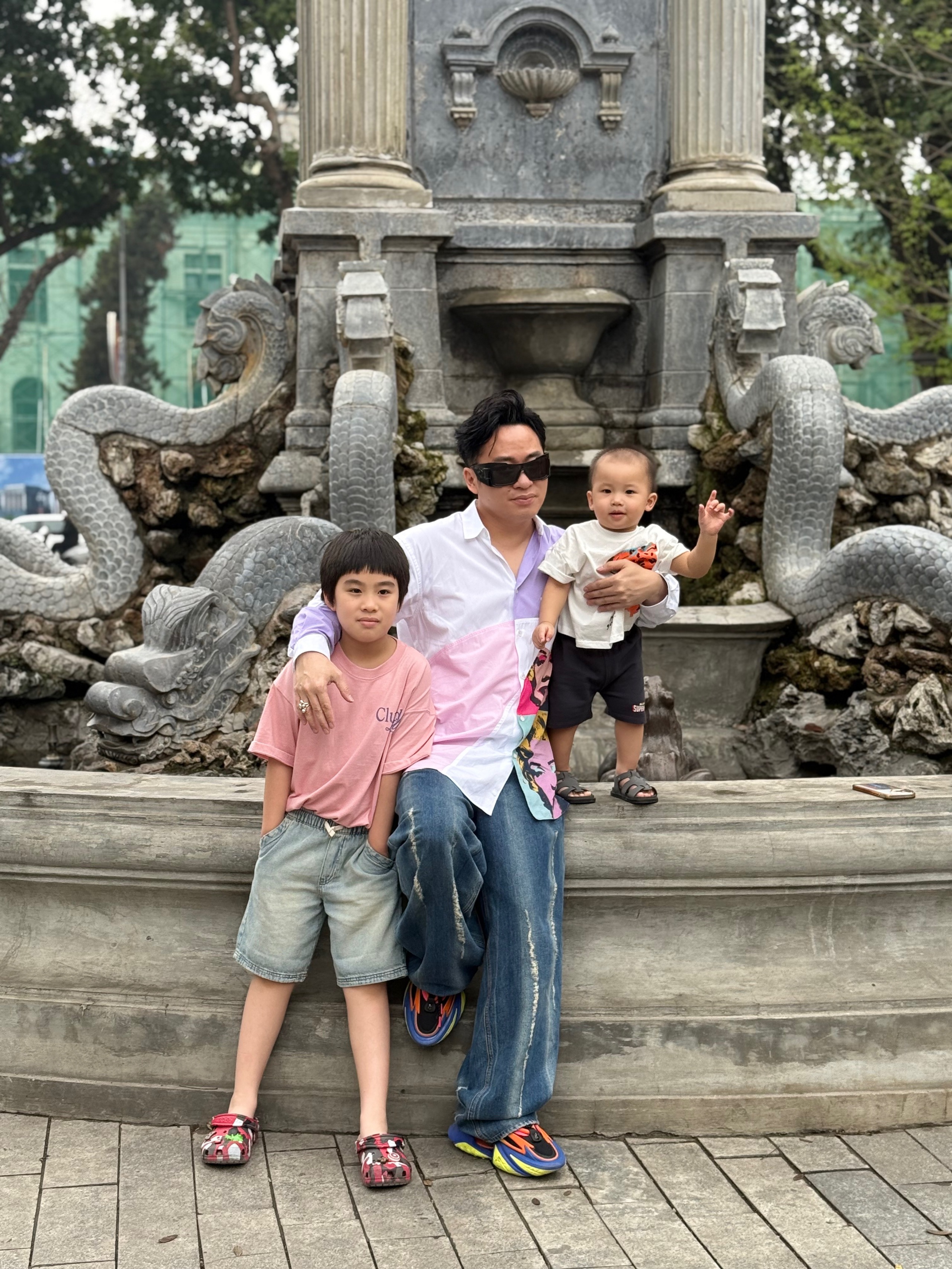 T&ugrave;ng Dương coi con ri&ecirc;ng hay con nu&ocirc;i đều như con đẻ- Ảnh 1.