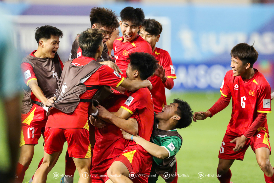 Thủ tướng Phạm Minh Chính gửi thư động viên U17 Việt Nam trước trận đấu quyết định với U17 UAE- Ảnh 3.