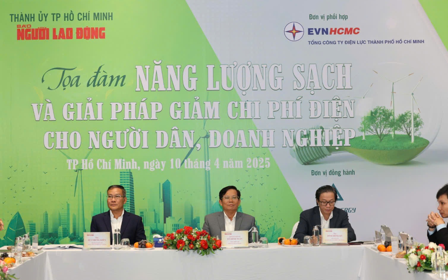 Đức đẩy mạnh dự &aacute;n điện mặt trời tr&ecirc;n m&aacute;i nh&agrave; - Ảnh 2.