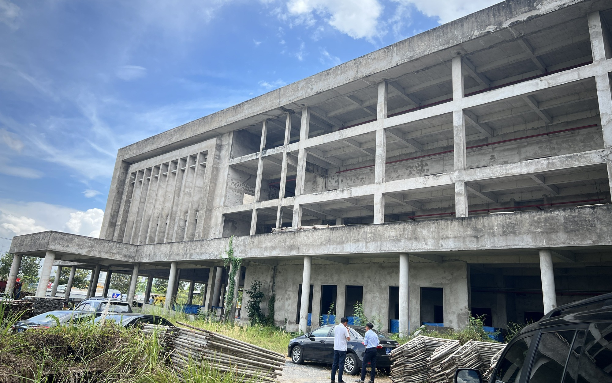 Cần Thơ đưa ra 2 phương án để tái khởi động bệnh viện ngàn tỉ "phơi nắng, phơi mưa"