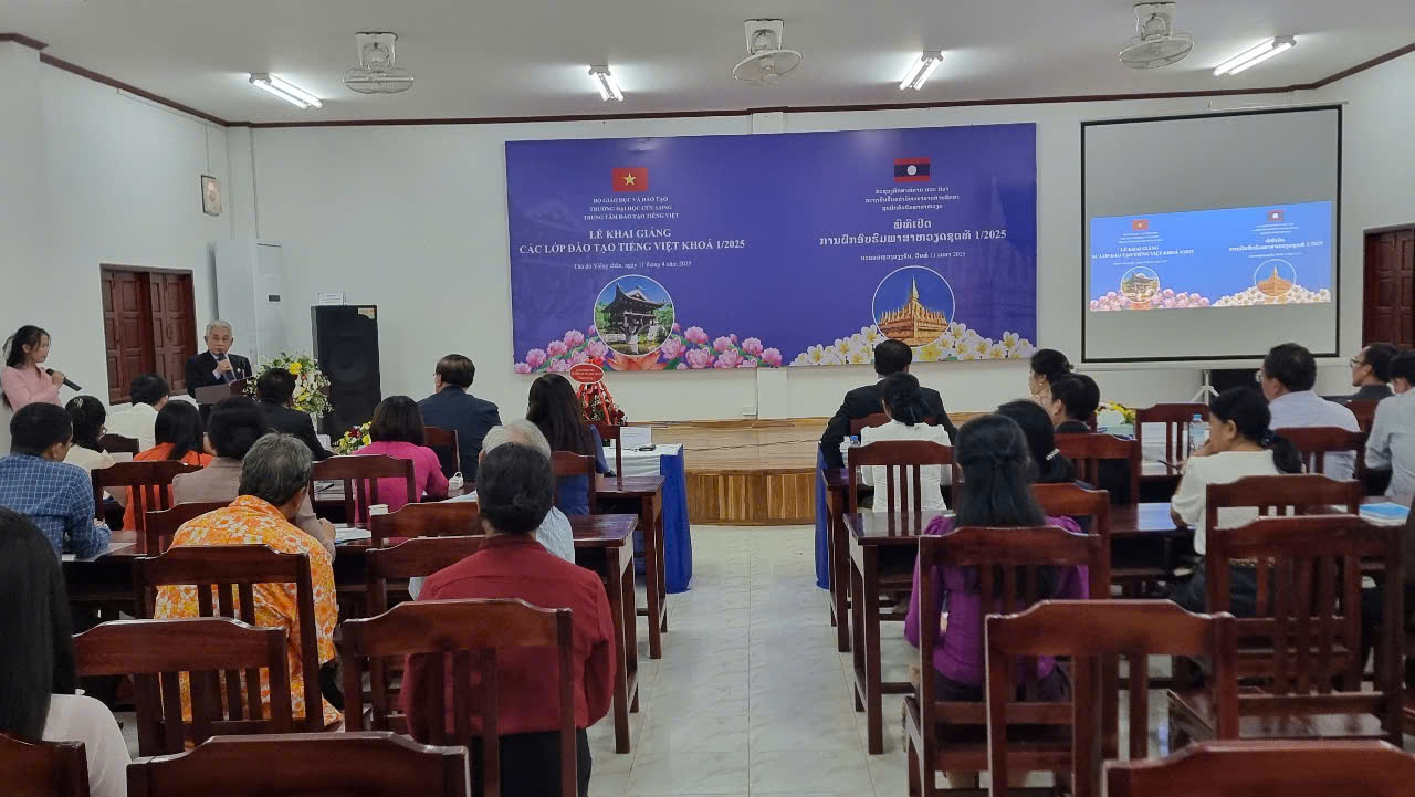 Bộ trưởng Gi&aacute;o dục v&agrave; Thể thao L&agrave;o chia sẻ về Trường ĐH Cửu Long- Ảnh 3.