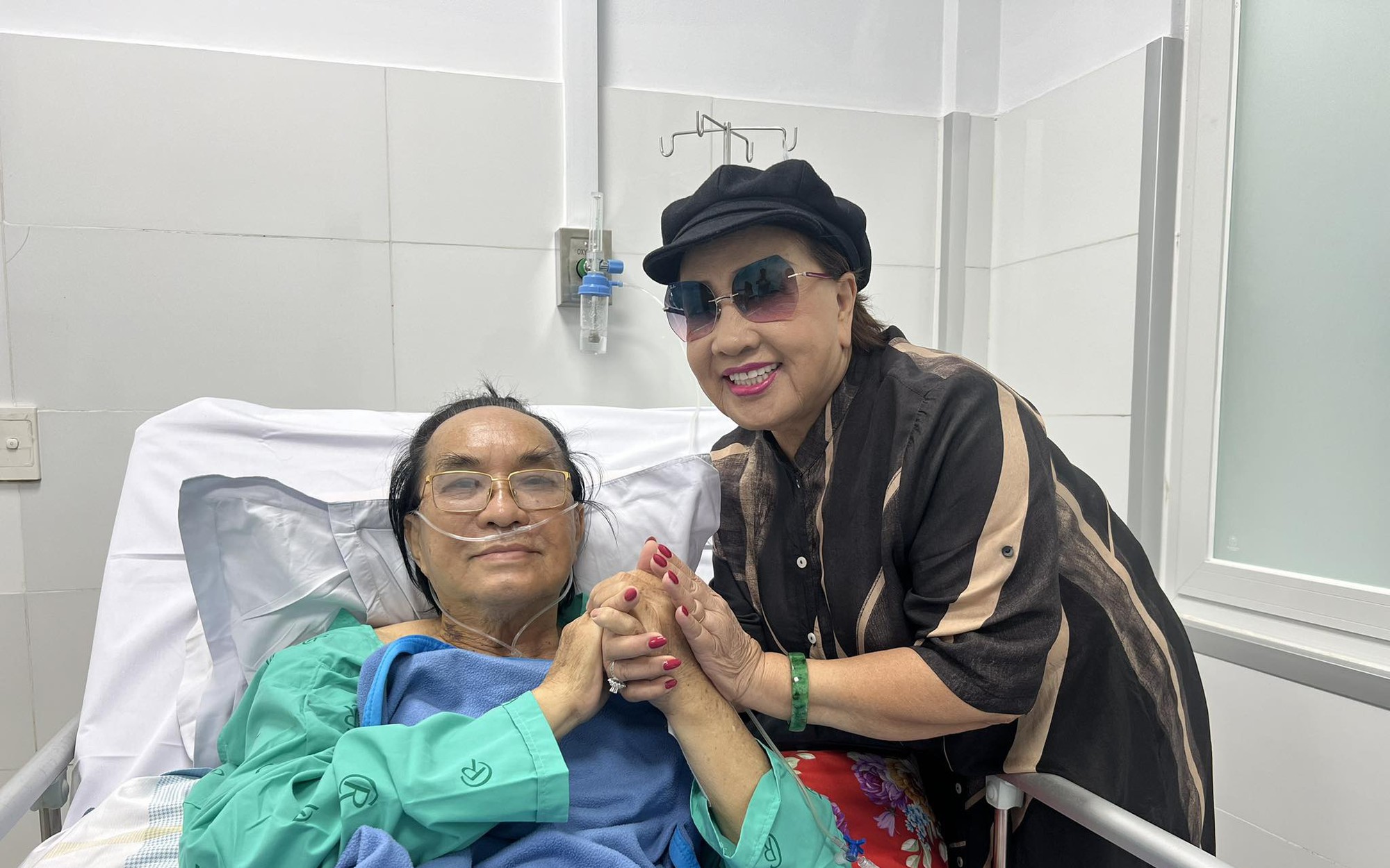 NSND Lệ Thủy cảm ơn Bệnh viện Chợ Rẫy đã cứu sống NSND Thanh Tuấn